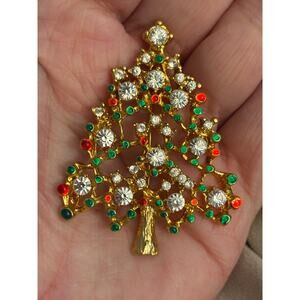 Unsigned Vintage Rhinestone Christmas Tree Brooch Gold Tone